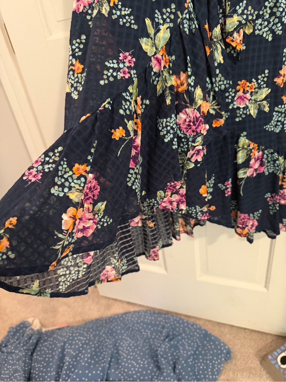 LC Lauren Conrad Navy Floral Ruffle Wrap Blouse - Picture 4 of 4